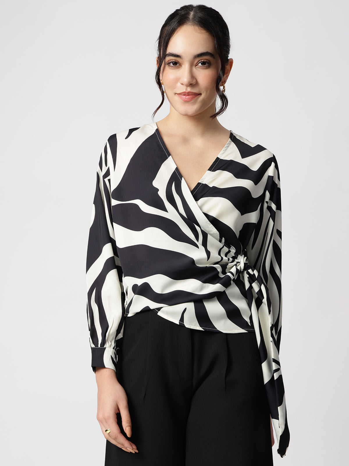 Black Satin V-Neck Long Sleeves Top