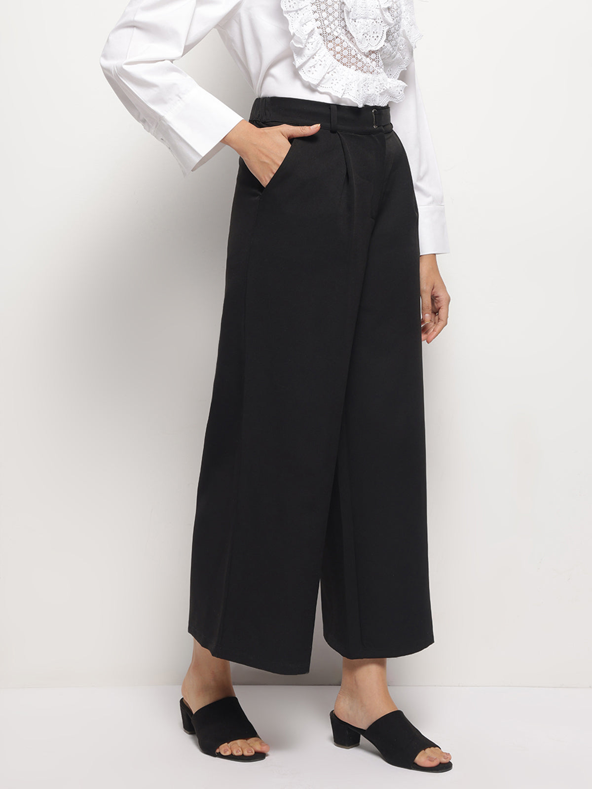 BLACK FLARED TROUSERS