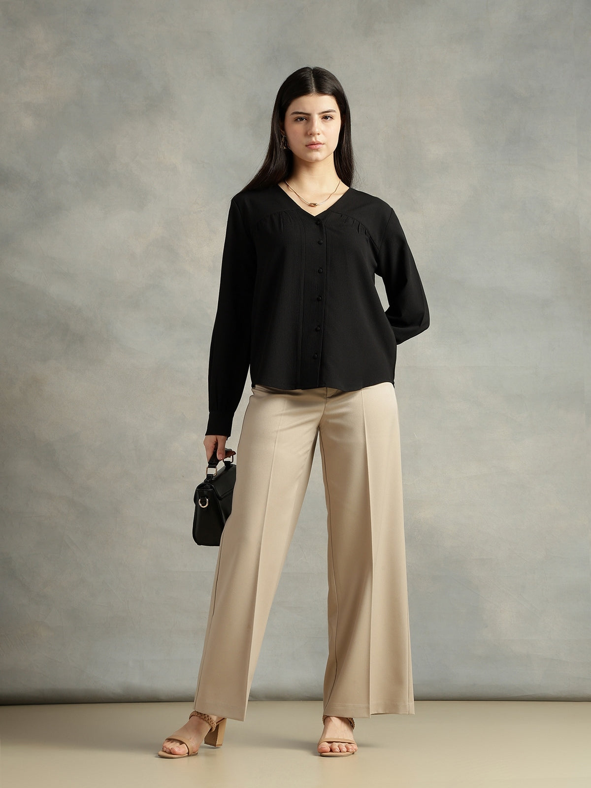 Black V-Neck Long Sleeves Top