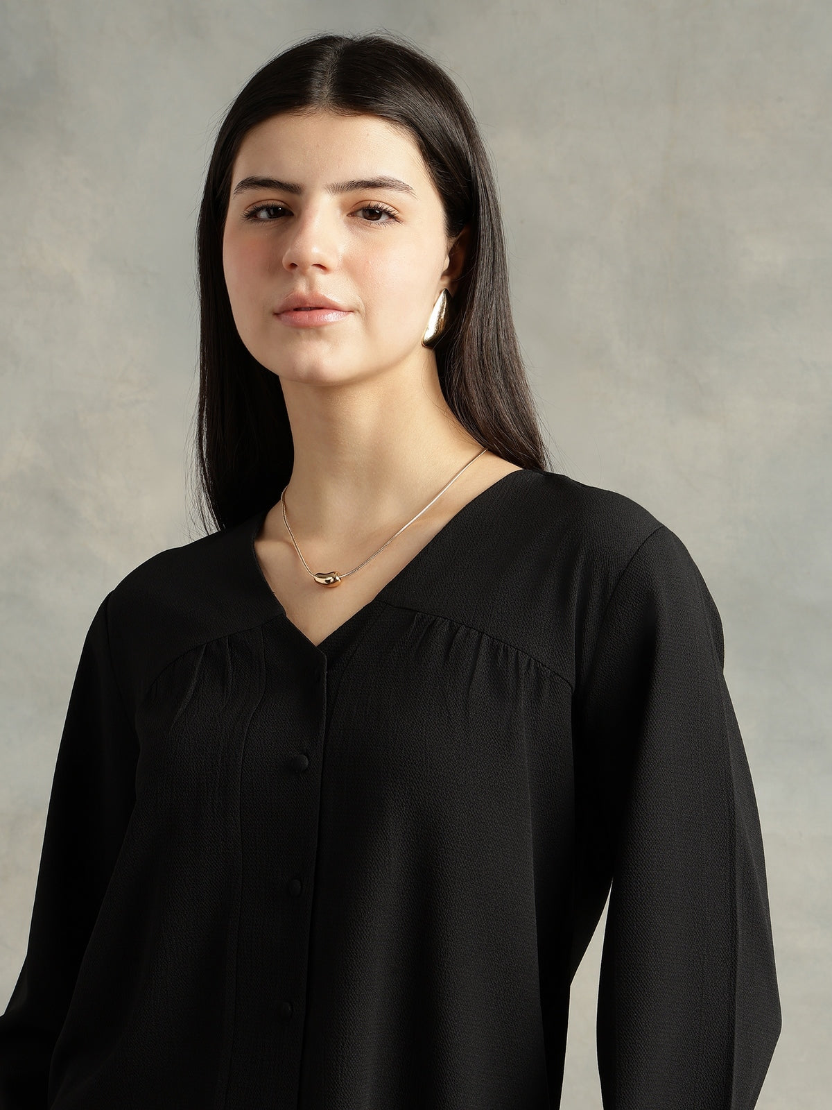 Black V-Neck Long Sleeves Top