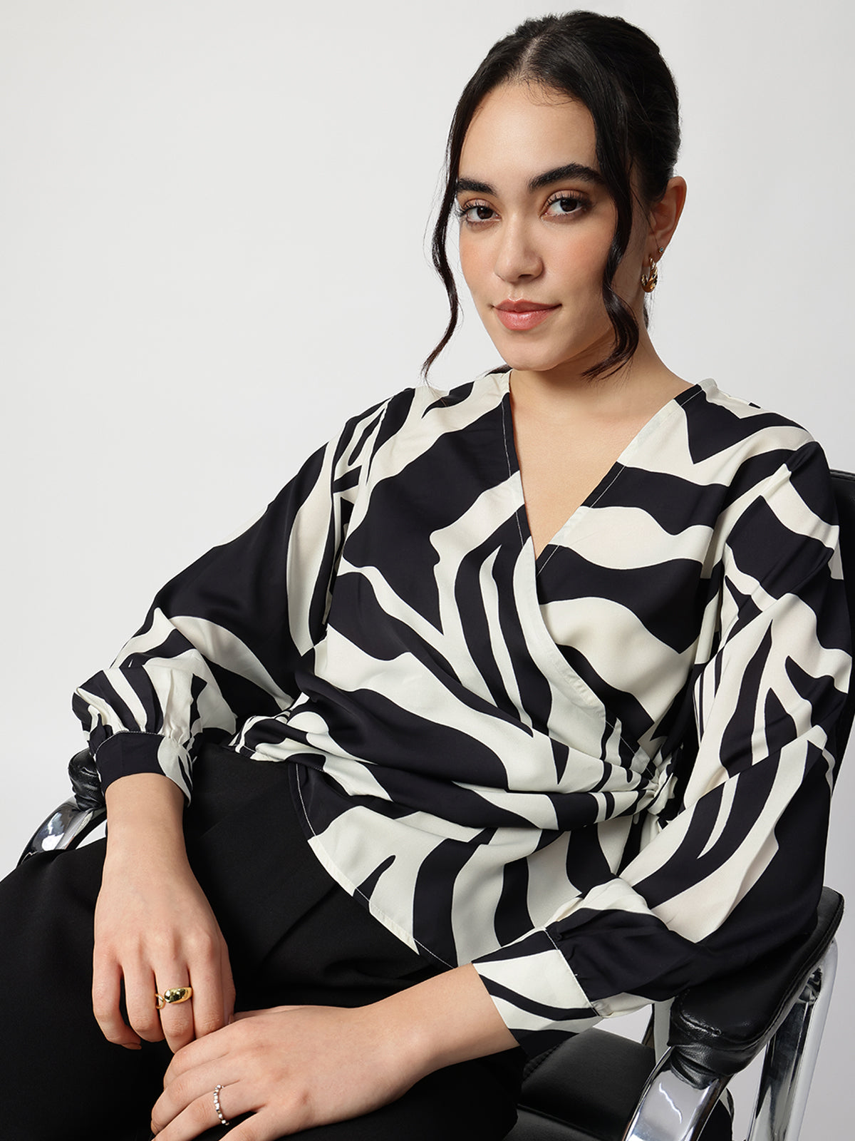 Black Satin V-Neck Long Sleeves Top